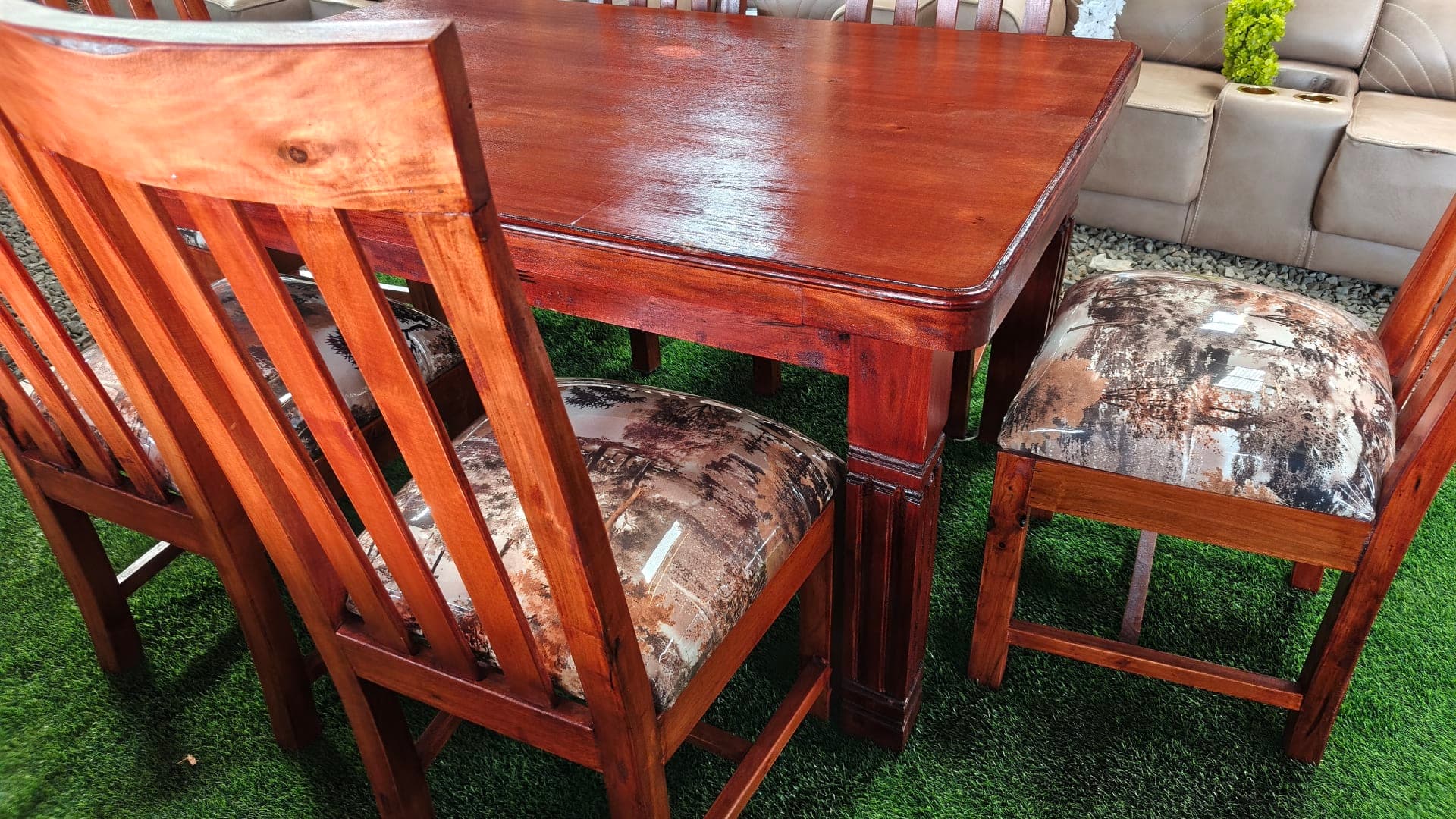 Safari Dining Set